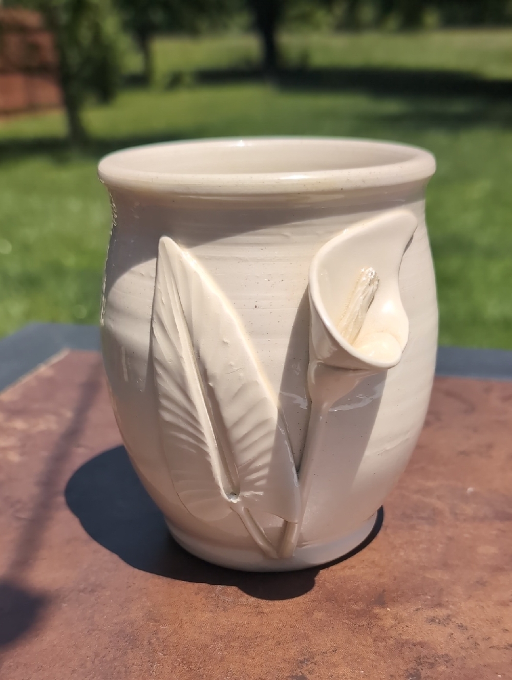Handcrafted Ceramic Calla Lily Vase - Cream